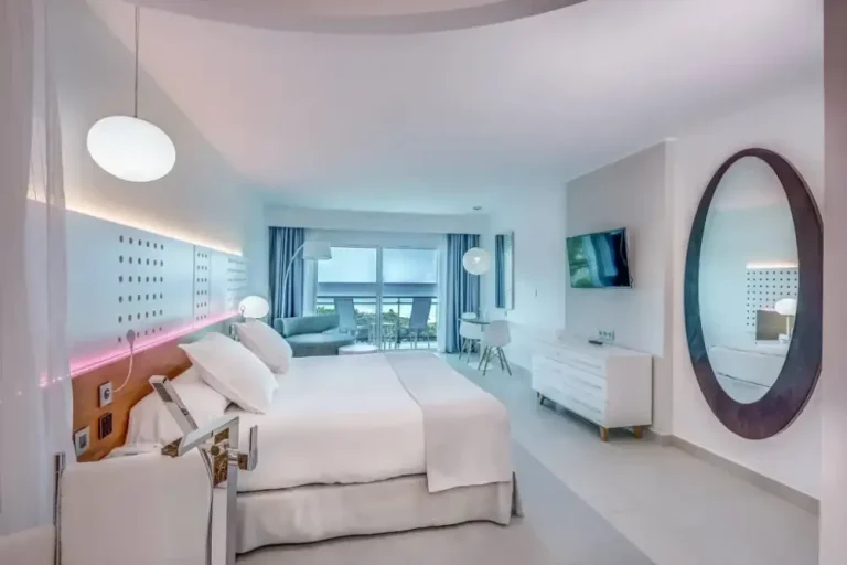 decouvrez la suite vue mer 9093 au melia internacional varadero scaled