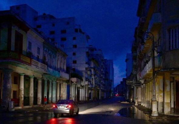 Cuba sort d’une panne électrique géante… sous la pression croissante de Washingt