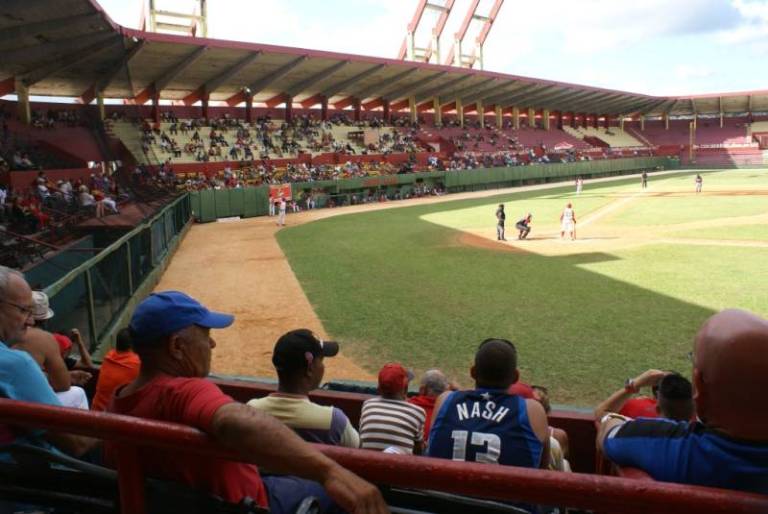 assister a un match de baseball a varadero et matanzas