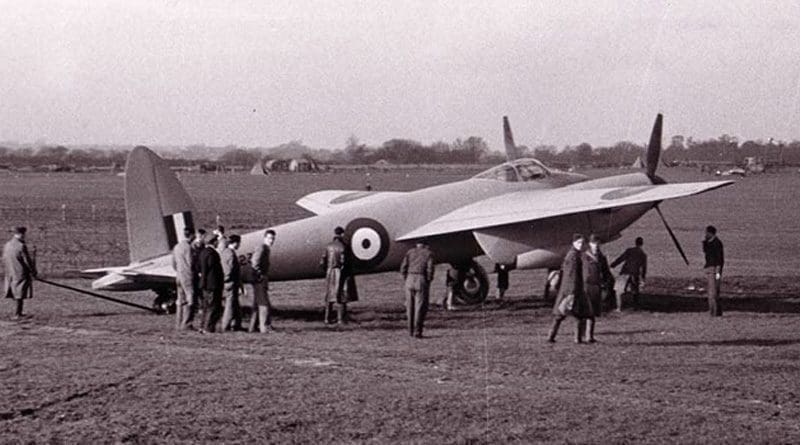 les vieux avions qui pulverisent contre les moustiques a varadero