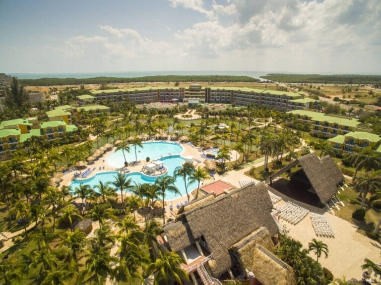 Vue extérieure historique de l’Hotel Las Antillas Varadero, ancien Meliá Las Antillas